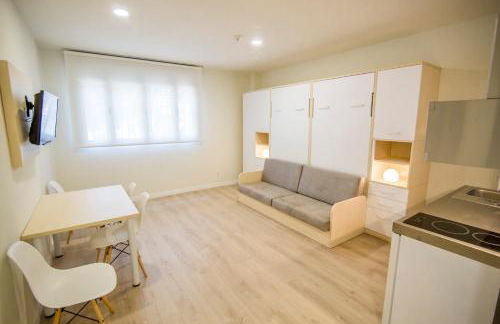 Apartamentos Plaza de Santiago - Estudios Turisticos - 1 LLAVE - Foto 41