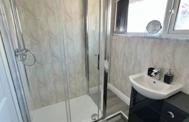 Welsh Getaway Home No 2 - 10 mins to Bike Park Wales - Photo 13