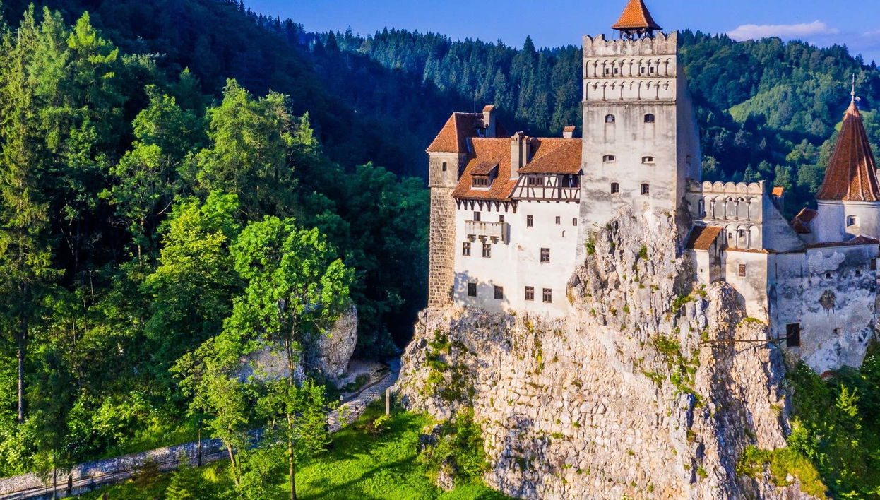 Dracula's Castle & Peles Castle Day Trip from Bucharest