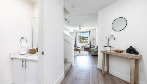 Newly renovated Townhome with King bed - Foto 3