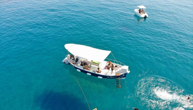 Sosta per un bagno e per fare snorkeling