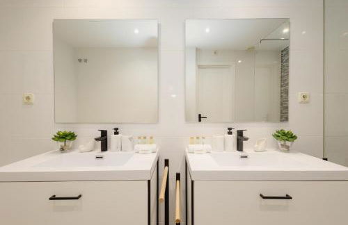 Townhouse in first line beach, Bahia de Marbella, Marbella - Photo 38