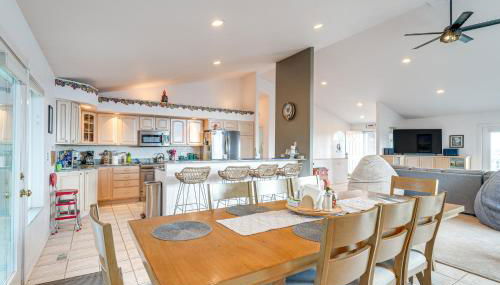 Inviting Great Falls Home with Wraparound Deck! - Foto 3