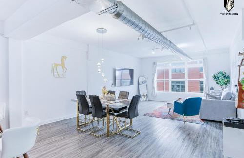 The Stallion - Photo 52