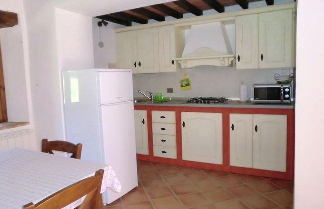 Stay With Local Flavors - Photo 5