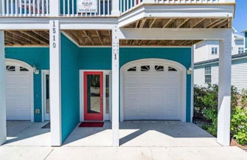 After Dune Delight - Relax and unwind in this fun and spacious 3 story home, Light, Bright, and close to everything! townhouse - Photo 33