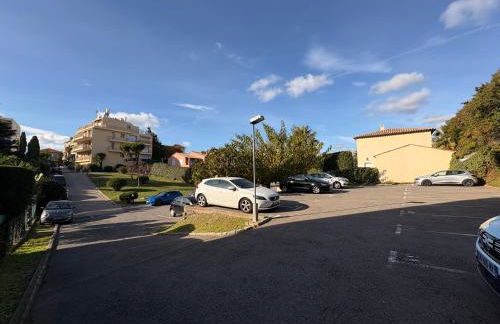 Charmant apt calme - proche plage et aéroport - climatisé - parking privé gratuit - Foto 50