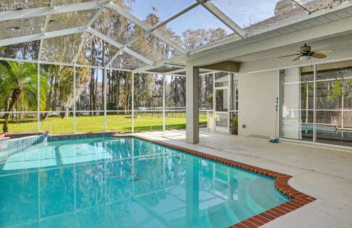 Dock, Lanai and Pool! Modern Red Bug Lake Retreat - Foto 7