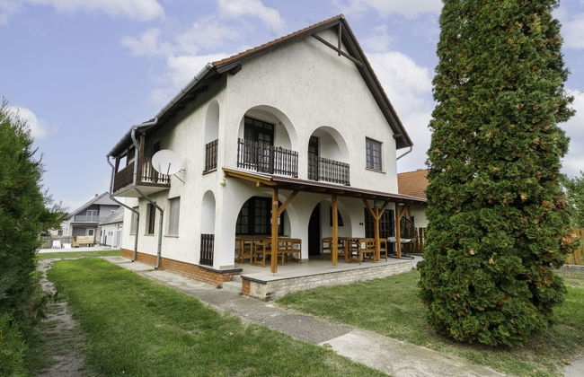 6 bedroom House in Balatonfenyves with private pool and garden - Photo 26
