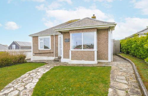 Hillcroft Bungalow - Photo 2