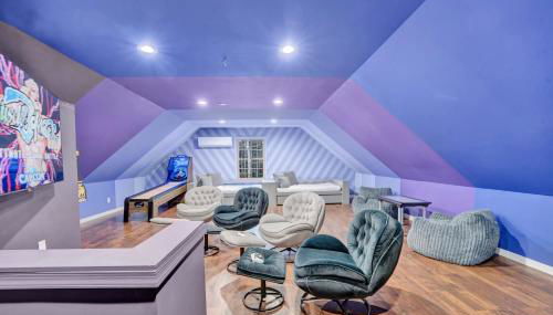 Lux Retreat with Indoor Swim Spa Game Lounge Theater Hot Tub Sauna - Foto 5