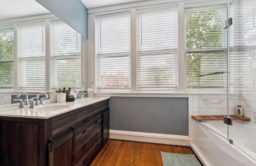 Fan District Charm 4BR Retreat Walk to Carytown - Foto 34