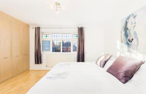 Drayton Manor House FREE parking - Photo 28