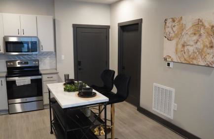 Gorgeous High-Rise On The River - Foto 22