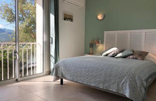 VILLA CARAMONTINU SERENA à Pinarello, proche plage, vue mer, piscine chauffée - Foto 14