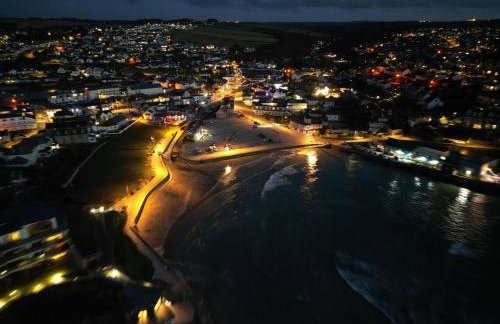 Valley View with a luxurious hot tub - Foto 3