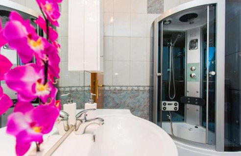 Gorgeous Home In Neoric With Sauna - Photo 15