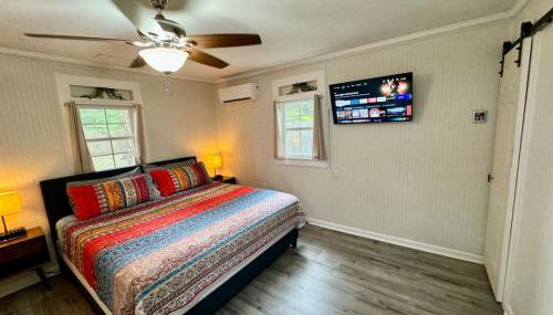 3 Min Walk to Starbucks. Pet Yes - Photo 3