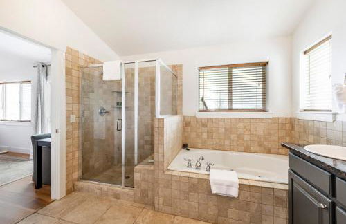 Bear Hollow Village by All Seasons Resort Lodging - Foto 42