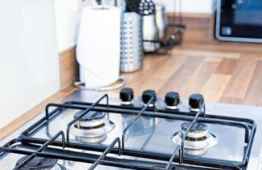 City Centre 3 Bedroom House Sleep upto 9 Guests with Garden and Parking - Foto 64