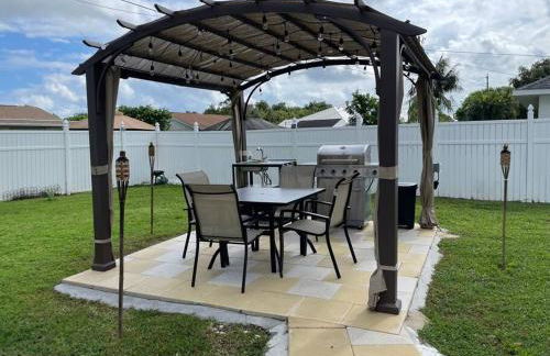 House with Heated Pool near to Florida Beaches - Foto 25