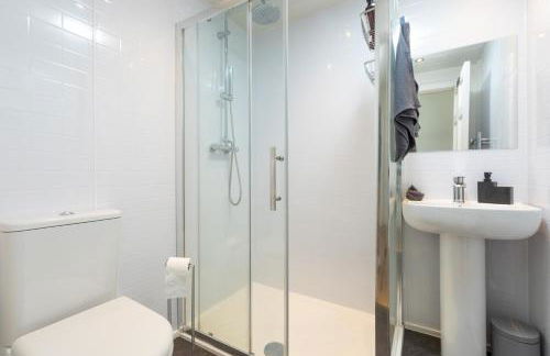 The Edinburgh Meadows Apartment - Photo 24