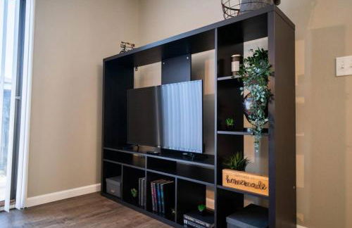 THE BLACK STRAT an iconic, new age apartment - Foto 8