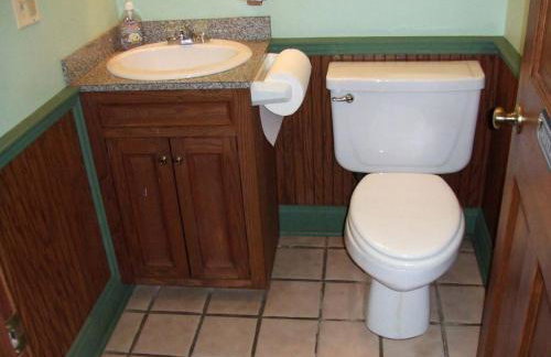 Vintage Caboose Rental in Historic Small Town near Springfield, Massachusetts - Foto 10