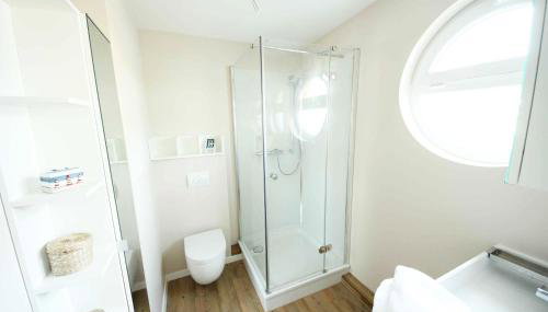 Komfort-Hausboote am Naturhafen Krummin - Foto 3