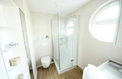 Komfort-Hausboote am Naturhafen Krummin - Foto 3