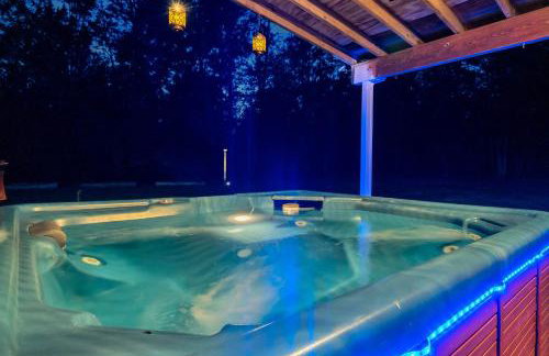 Uhost AI - Get Cozy & Relax! 4BR, 2BA, Hot Tub - Foto 3