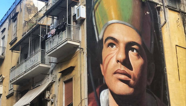 Campania Pass - Foto 3, Mural del centro de Nápoles