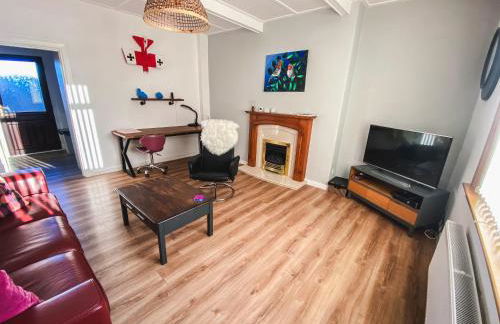 20min to Edinburgh City Centre Scotland Gateway - Photo 4