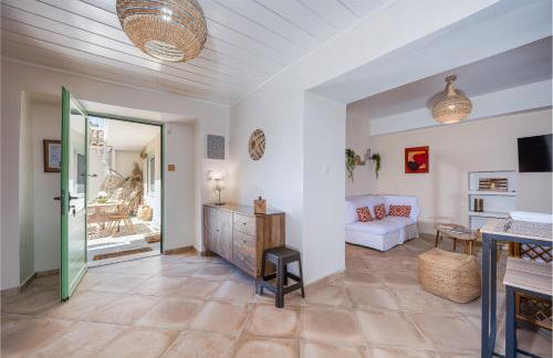 Central, Calm with Courtyard - Foto 1