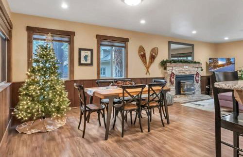 3BD with Hot Tub Two Minutes from King Beach - Foto 16