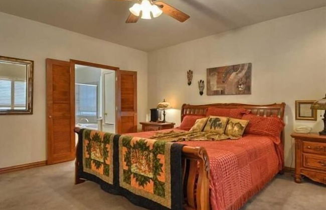 Family Friendly Lake House Located at Mid-west arm of Lake Fork - Photo 6