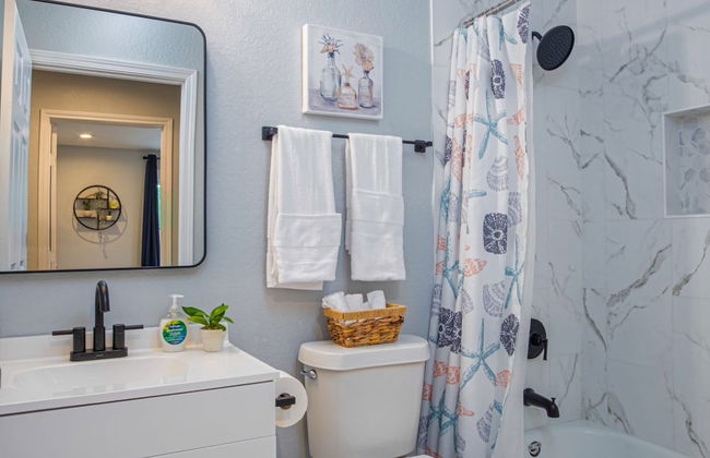 Trendy Historical Home Near Downtown Attractions - Foto 24