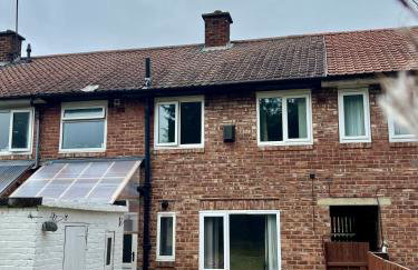 The Olive House - 4 Bedroom, Sleeps 8, Contractors Welcome - Foto 7