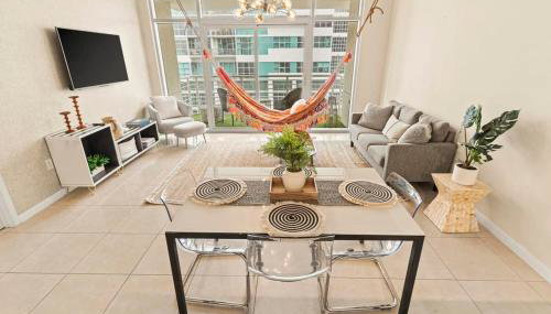 Urban Retreat - Location Pool Gym & Parking - Foto 3