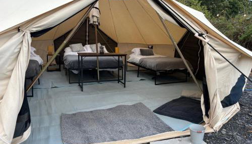 Cozy Hot Tent with Log Burner & Hot Tub Left Tent - Foto 2