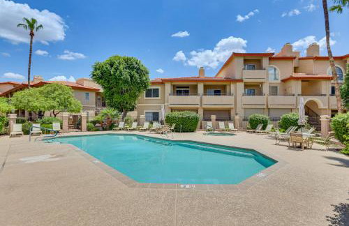 Getaway with Balcony and Spa 13 Mi to Old Town - Foto 24