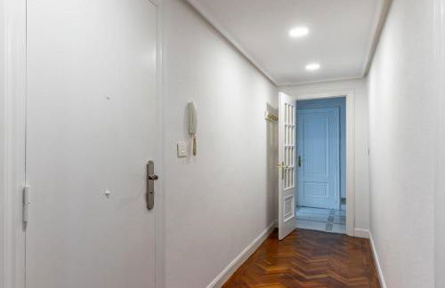 Charming 4 Double Bed Steps from the Old Town - Foto 23
