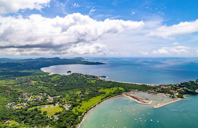 3-Bedroom, 2-Bath Beachfront Condo with Pool - Photo 21