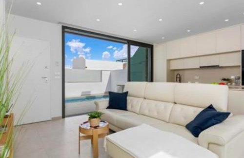 Santiago Sunny Seabreeze Villa - Photo 9