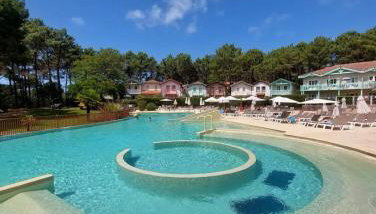 T2 Lacanau - piscine chauffée au calme sur le golf à 2kms Océan - Photo 2, sunbed