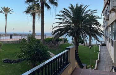 RENOVADO APARTAMENTO 1º LINEA DE MAR - Foto 31