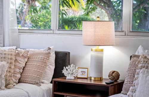 Beachside Escape Poolhouse w Game Room, Grill - Foto 41