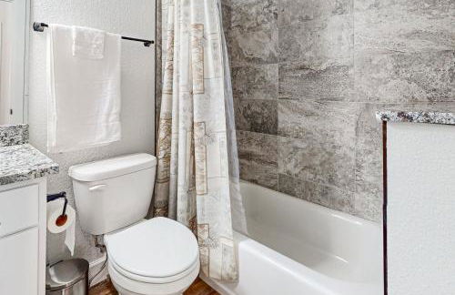 Under the Rye Sky New-Build Home Near Trails! - Foto 13