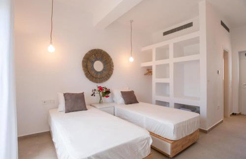 Deluxe Maisonette With Private Jacuzzi - Photo 74