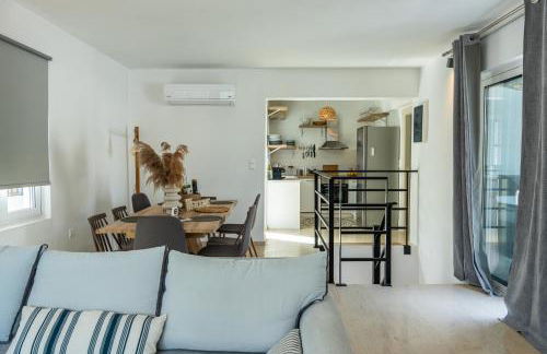 Sea-esta Beach House, Beachfront Residence & BBQ, By ThinkVilla - Foto 16